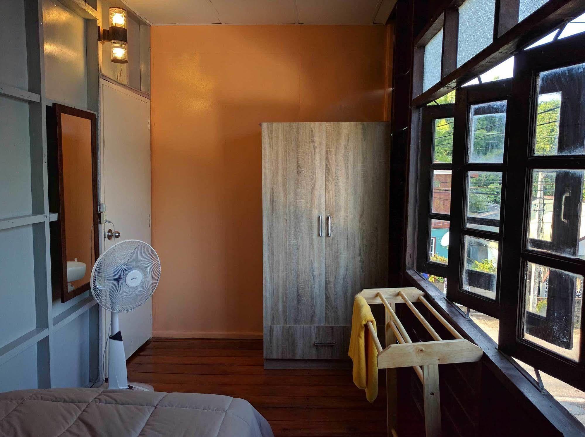Funky Box Hostel Chiang Khong Dış mekan fotoğraf